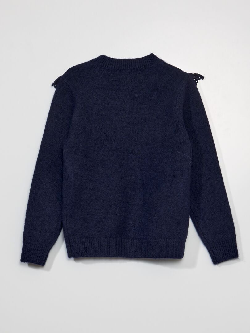Trui met ruches en Engelse borduursteek - blauw en zwart