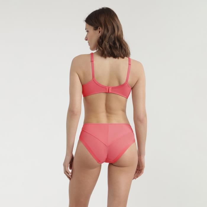 Sutiã DIM Generous - Cobertura total - Com aro - Tule transparente
