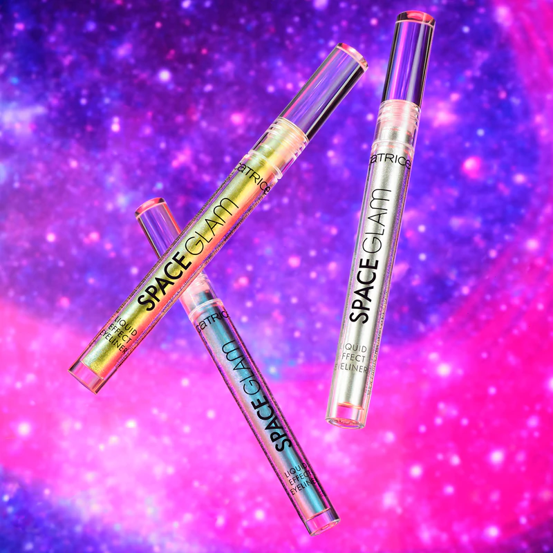 Tekutá oční linka Catrice Space Glam s třpytivými nápisy
