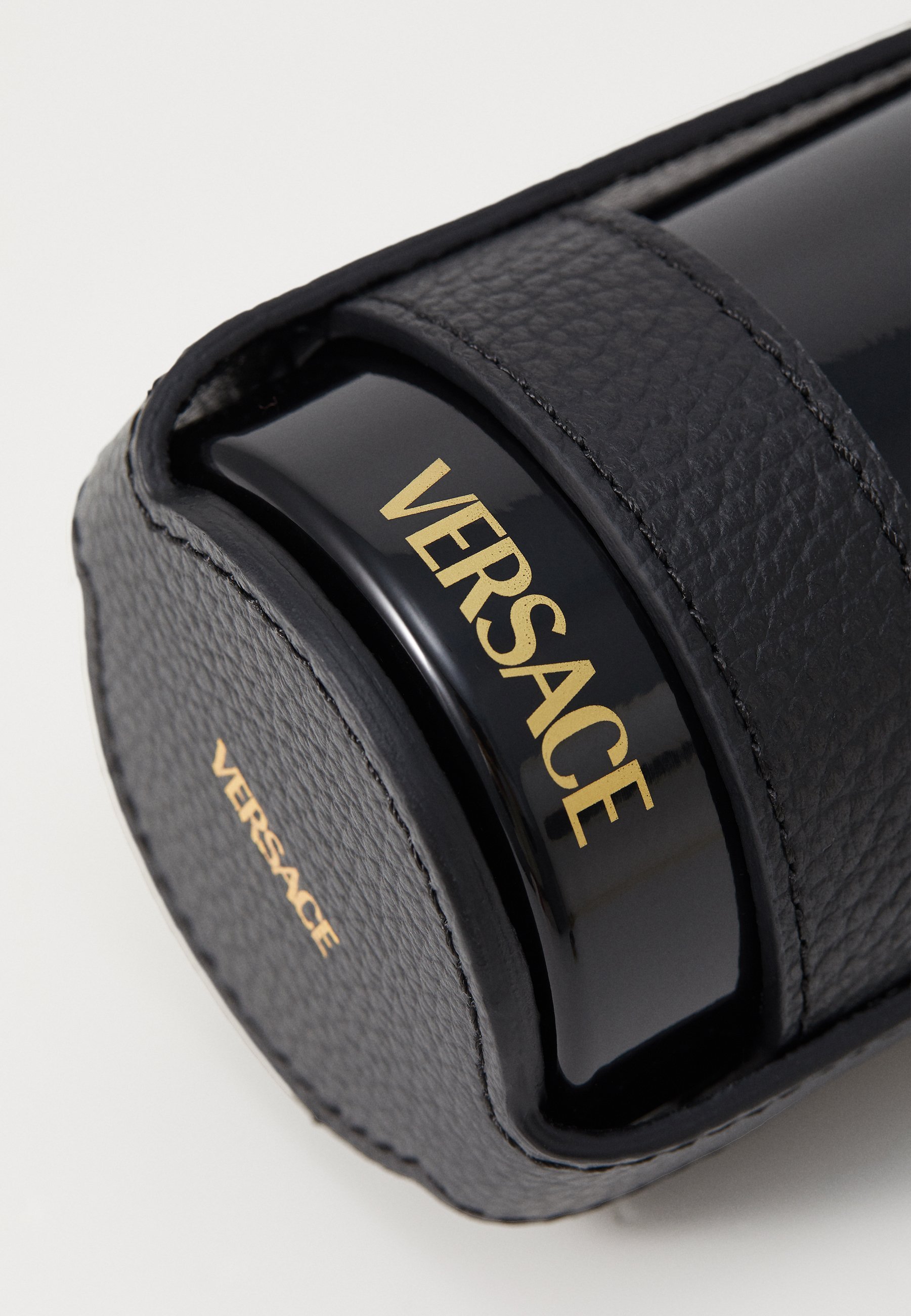 Versace Wasserflasche mit Behälter Medusa 95 Set - Trinkflasche - schwarz