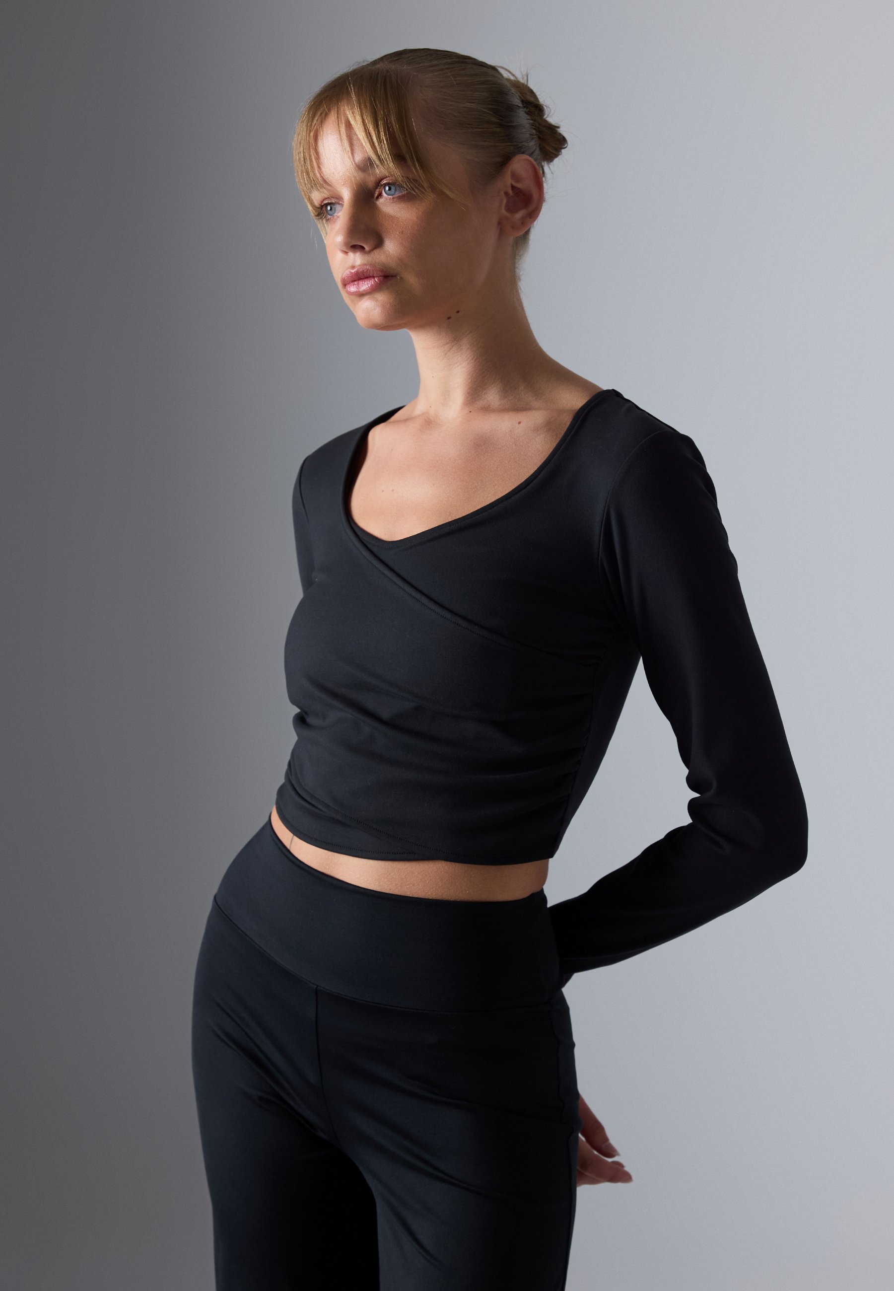 Haut à manches longues et cache-cœur Even&Odd Active - Noir