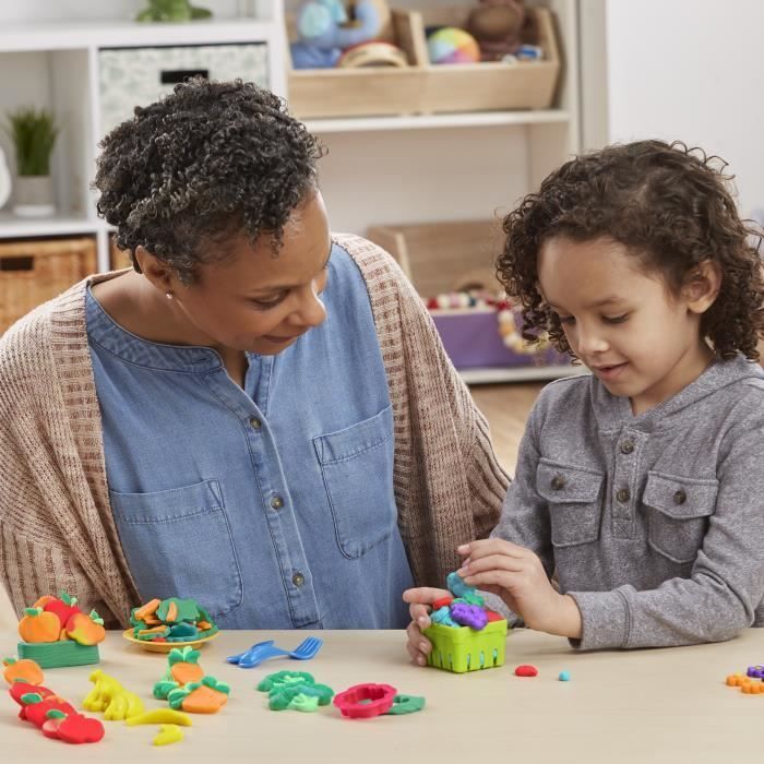 Play-Doh Mijn Kleine Tuin, boetseerkleiset voor het kweken van bloemen en fruit met accessoires, geschikt voor kinderen vanaf 3 jaar.