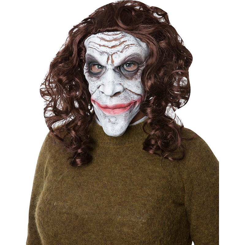 Hora de cambiarse la máscara de Halloween