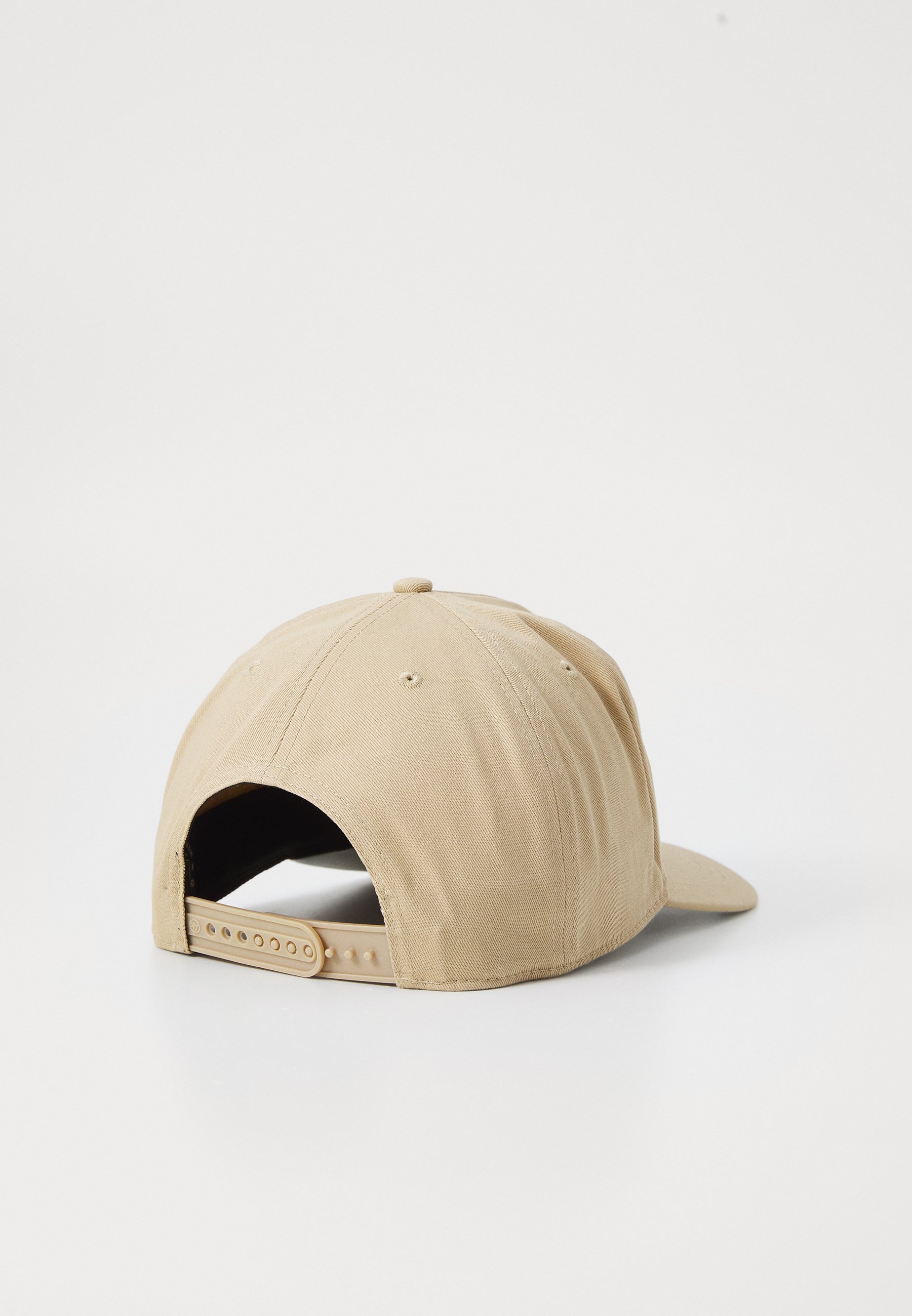 '47 Caps