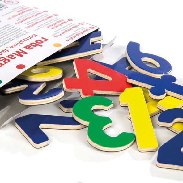 Ξύλινη κρεμάστρα, συμπεριλαμβανομένων αξεσουάρ
