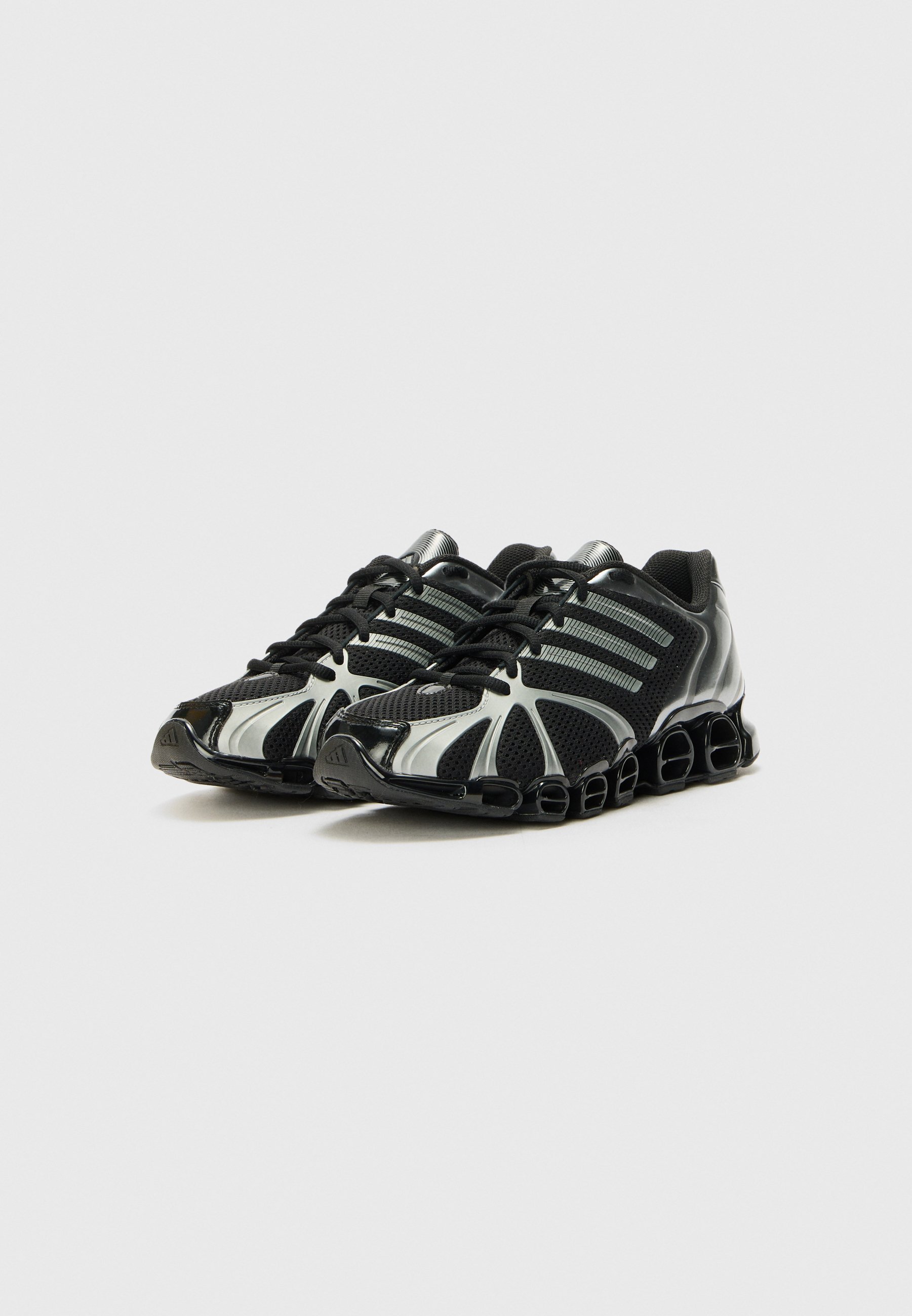 adidas Originals MEGA GHOSTRIDE UNISEX - Tossud - must/raudmetallist