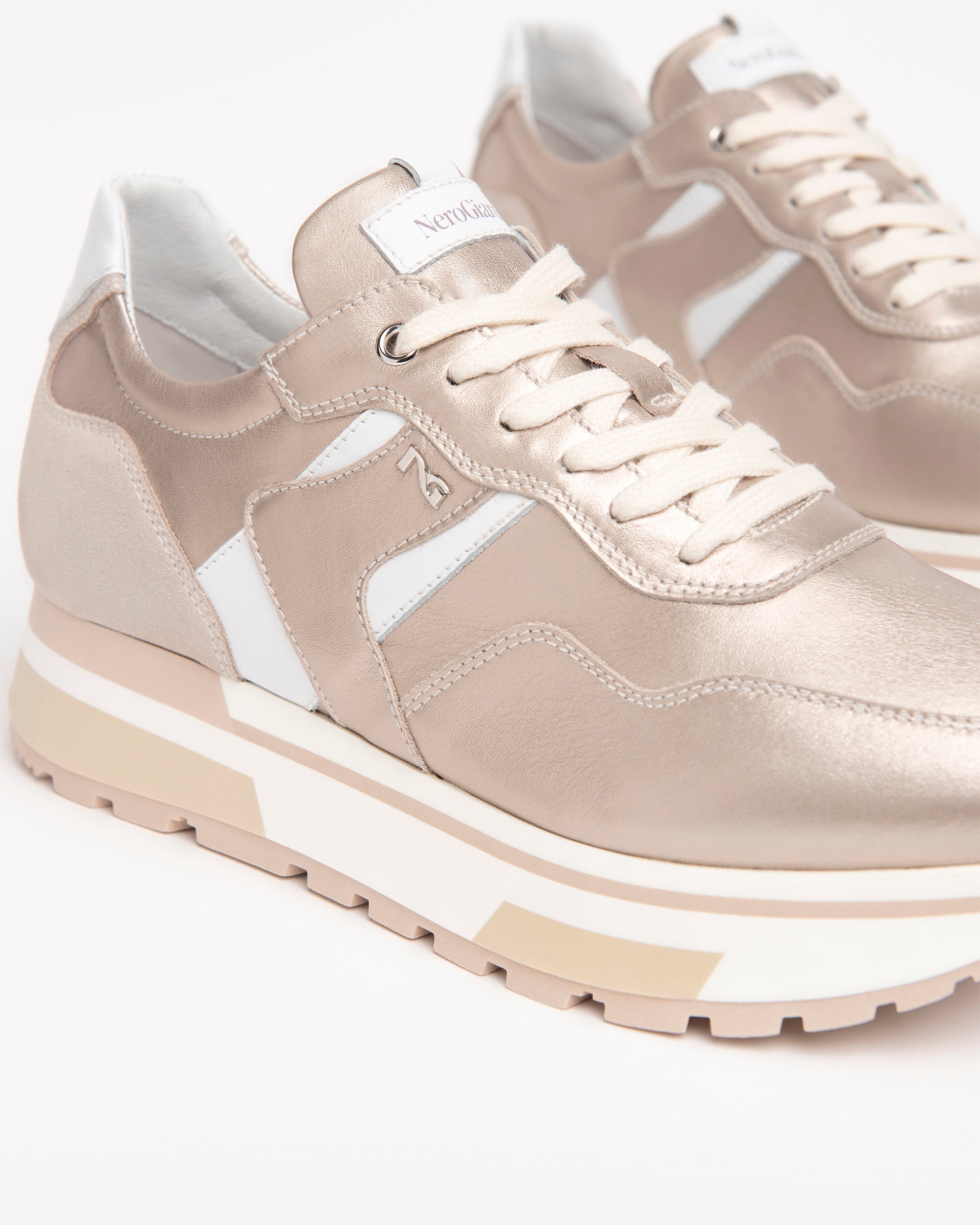  Damen-Sneaker aus Leder und Wildleder