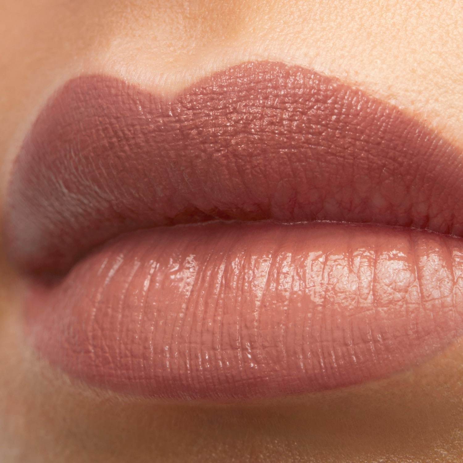 Yves Saint Laurent lūpu krāsa Musthaves Rouge Pur Couture - 3,8 g