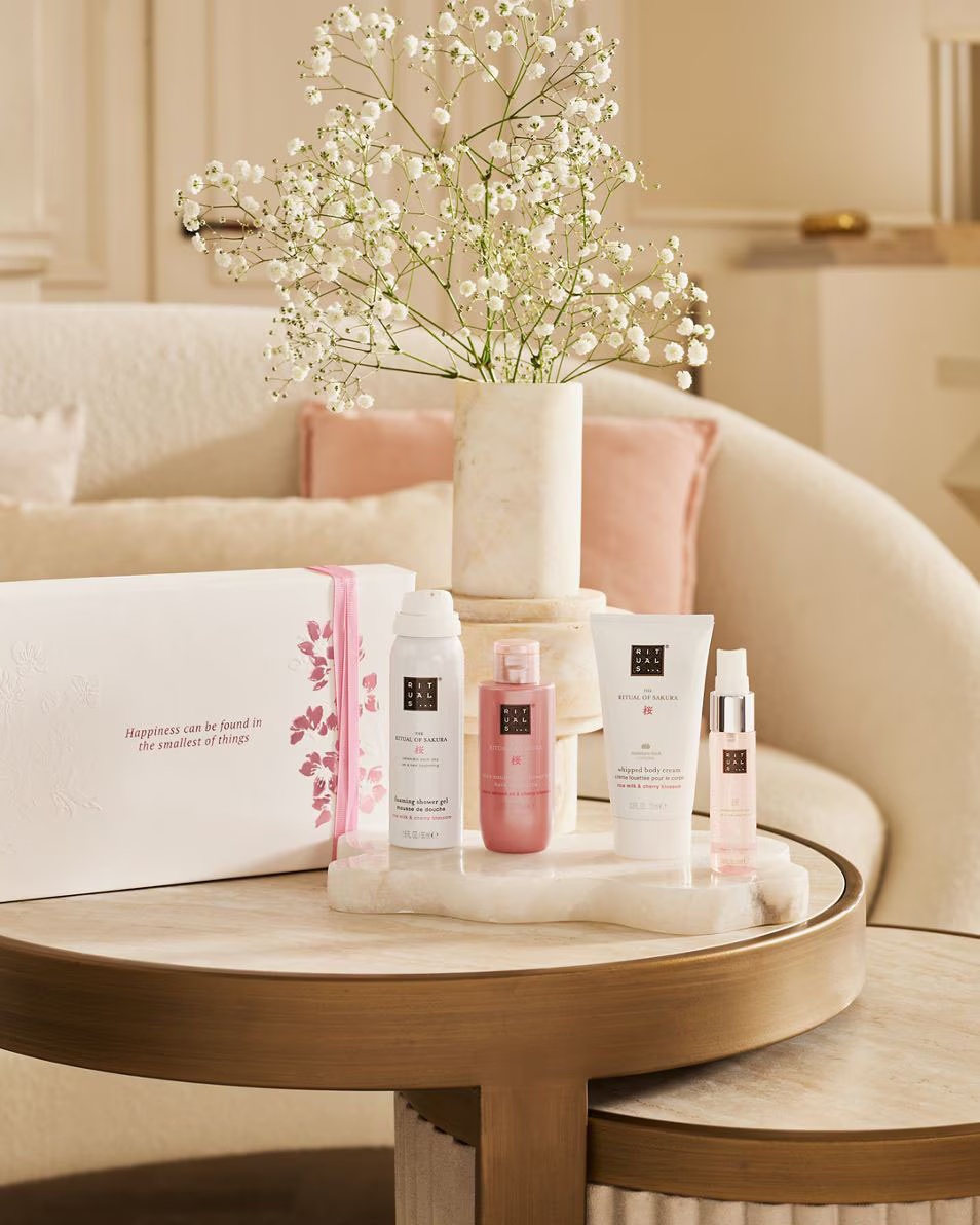 Set cadou RITUALS Ritualul Sakura, mic