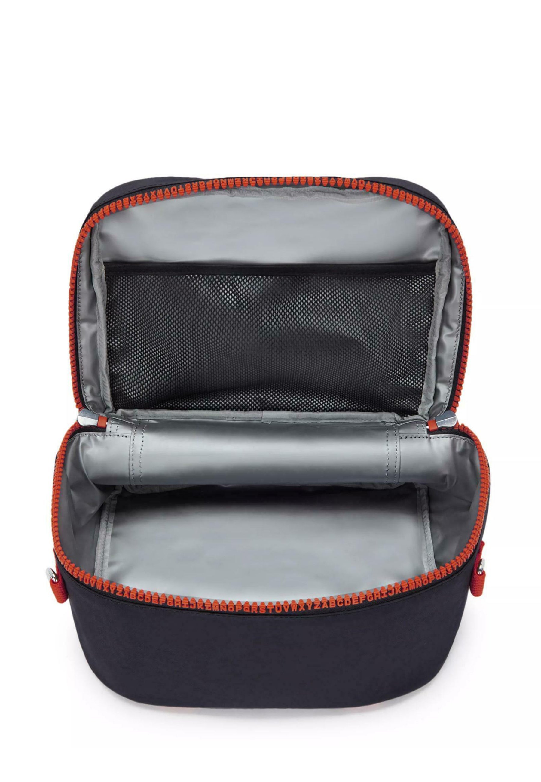 Kipling MIYO BTS+ - Crossbodytas - Iron Letter Fun