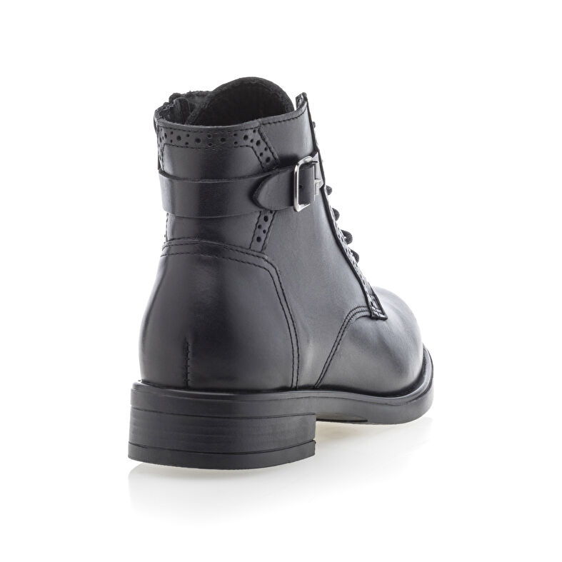 Schwarze Damenstiefel / Stiefeletten