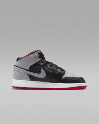 Air Jordan 1 Mid Older Kids' Shoes