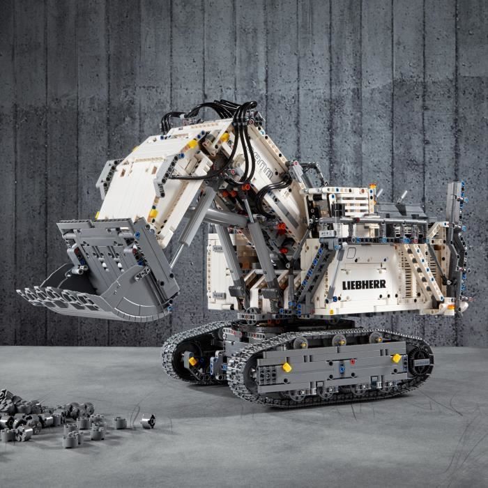 LEGO® Technic 42100 Escavatore Liebherr R 9800, veicolo da costruzione radiocomandato, kit di costruzione