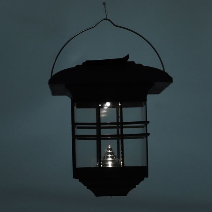Draagbare, hangende, op zonne-energie werkende metalen buitenlantaarn met wit licht voor tuinlandschap