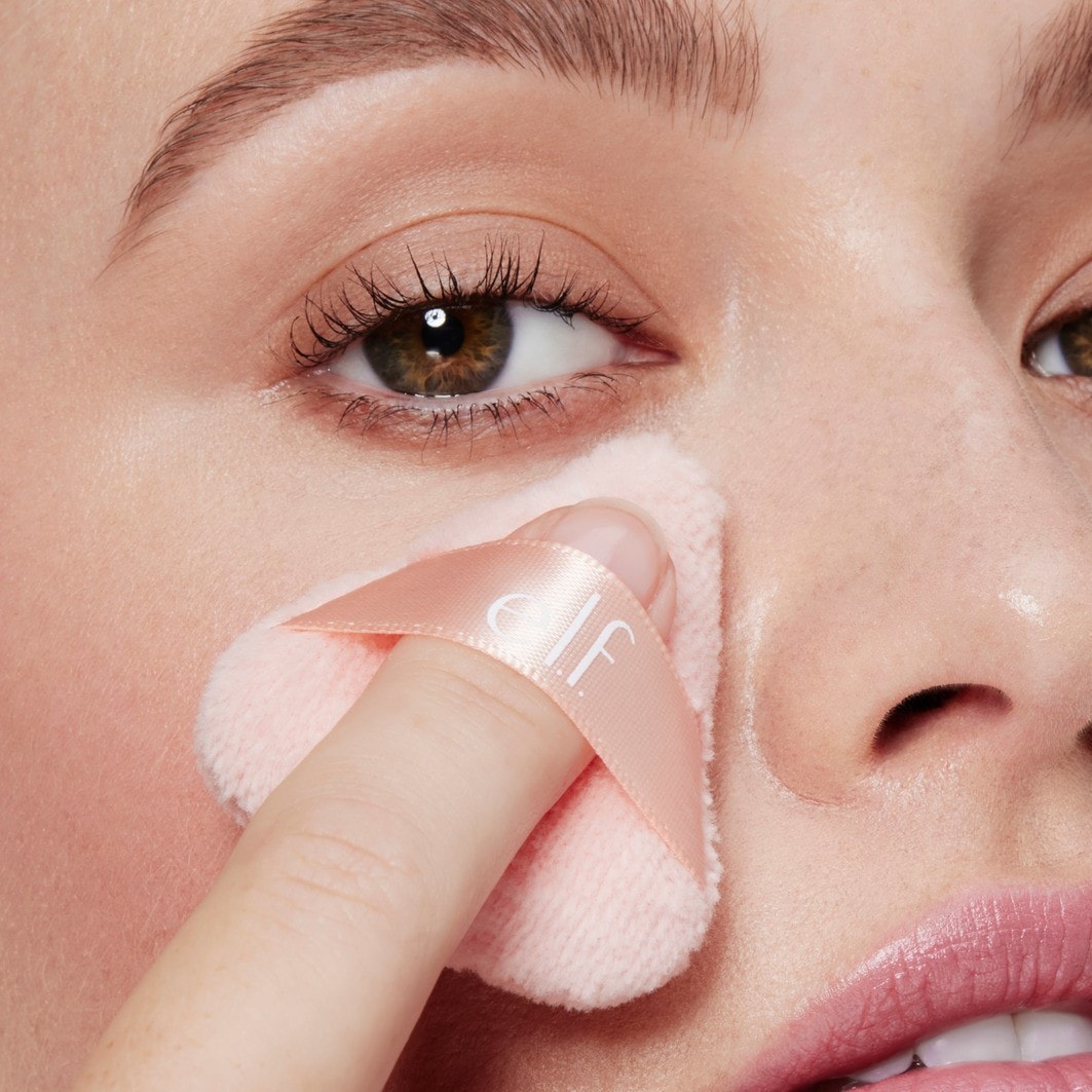 elf Cosmetics Púderpamacsok Halo Glow Pinkie Puffok – 1 darab