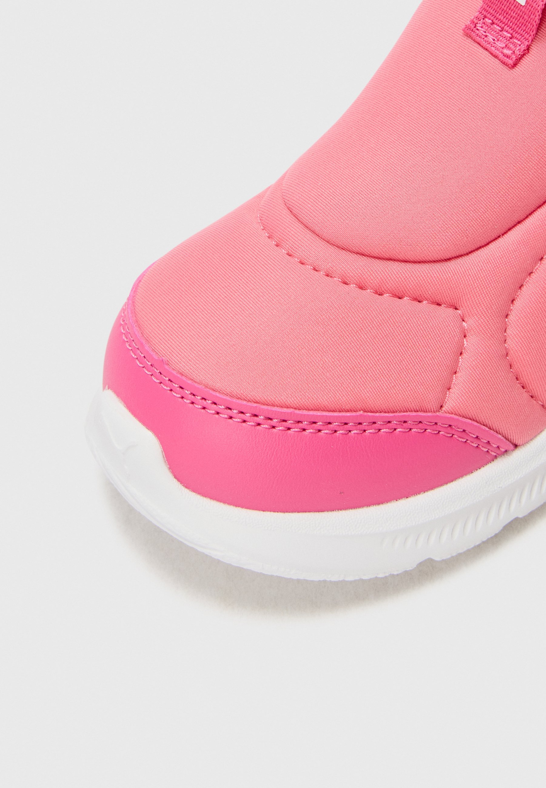 Puma FUN RACER 2 UNISEX - Buty do biegania po asfalcie - różowe