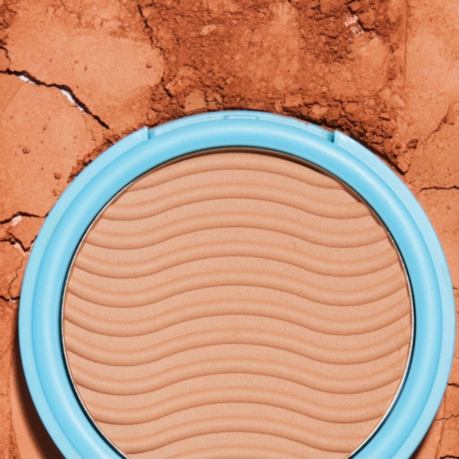 nabilla beauty Light Tan 01