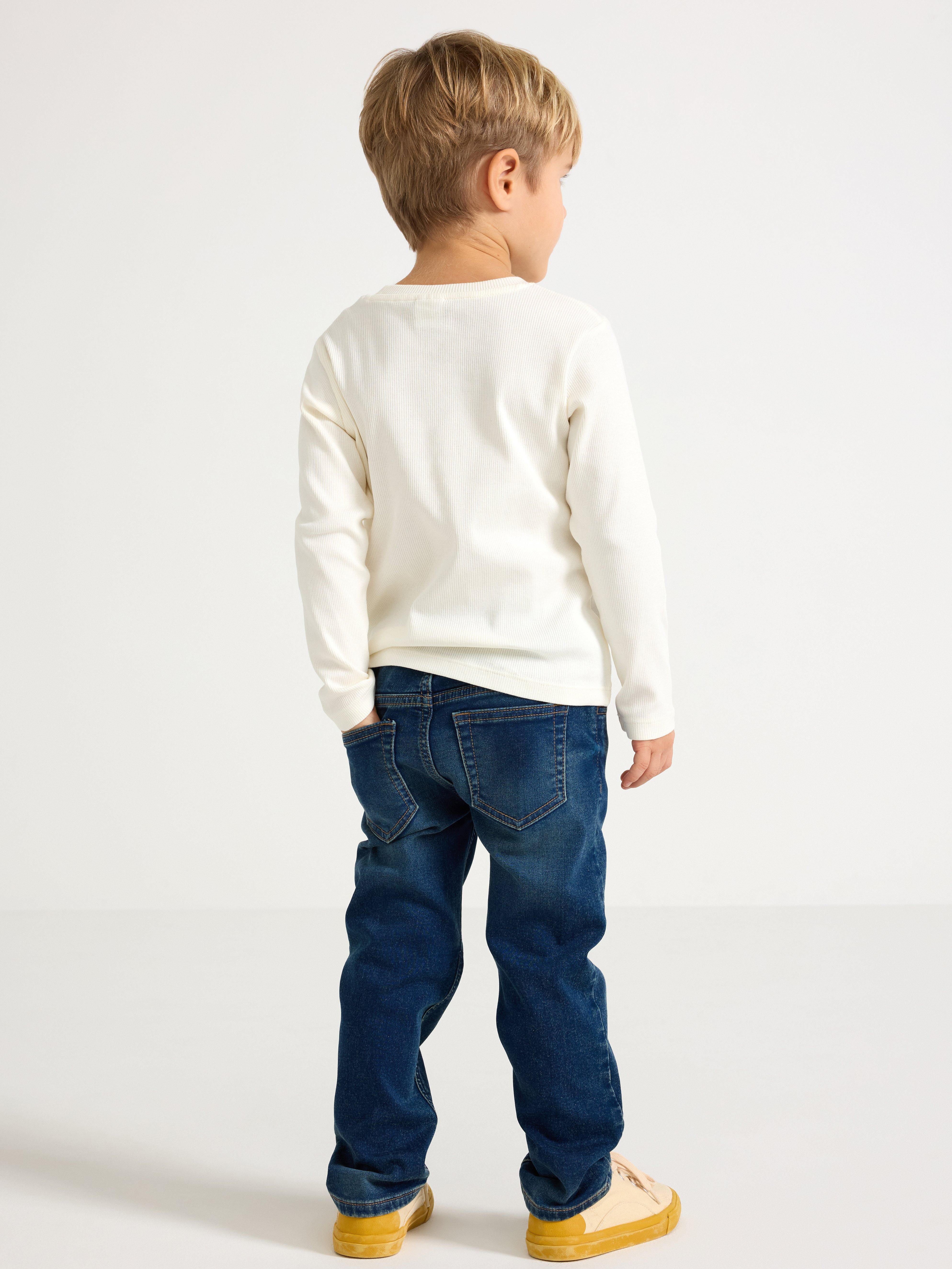 STAFFAN Straight leg jeans i denimtrikå Dark denim