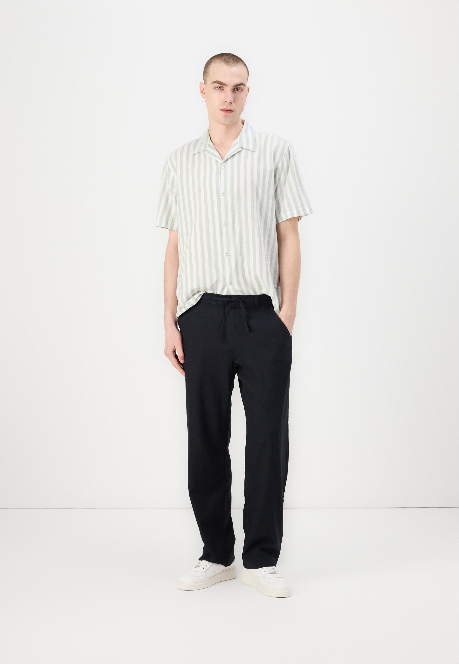 Selected Homme SLH220 LOOSE BRODY Sonnenhose - Hose - schwarz