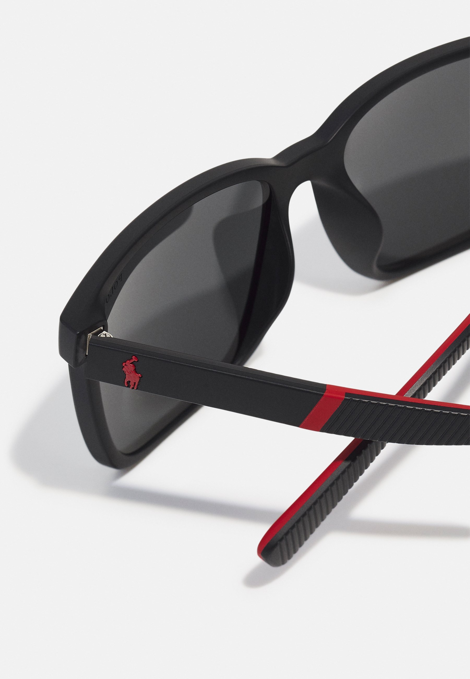 Polo Ralph Lauren Sonnenbrille – matt schwarz/dunkelgrau