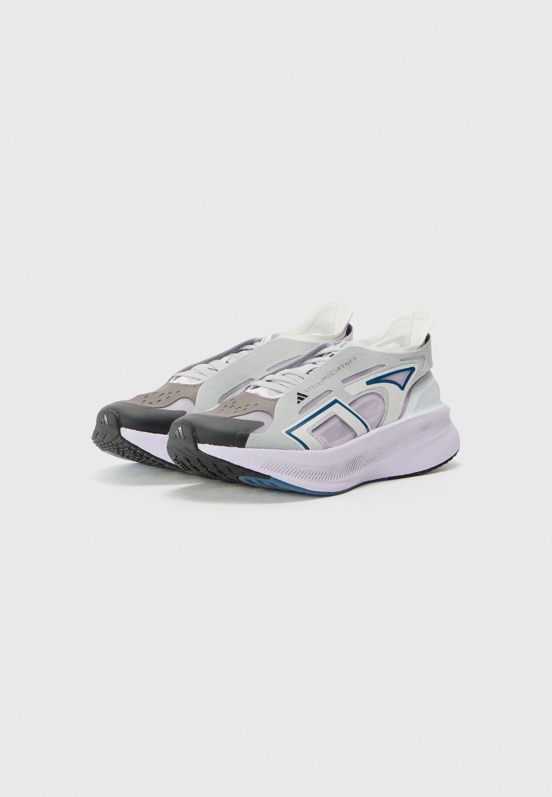 adidas by Stella McCartney ASMC ULTRABOOST 5 – Straßenlaufschuhe – Clear Onix/Utility Black/FTWR White