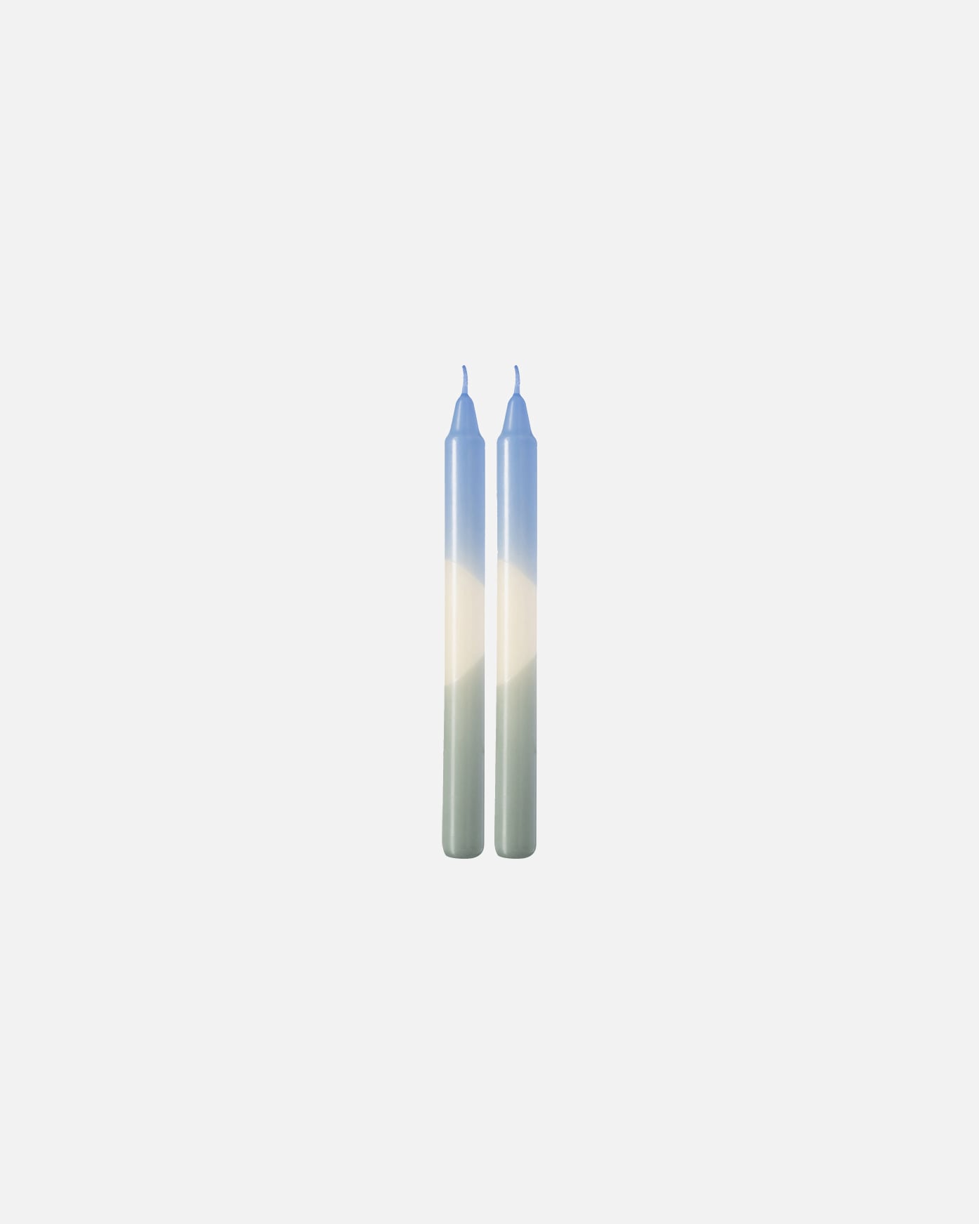 Like. by Villeroy & Boch Kaars, Dip-Dye Kaars Ice, Salie, 2 stuks. Like at Home – 1 stuk.