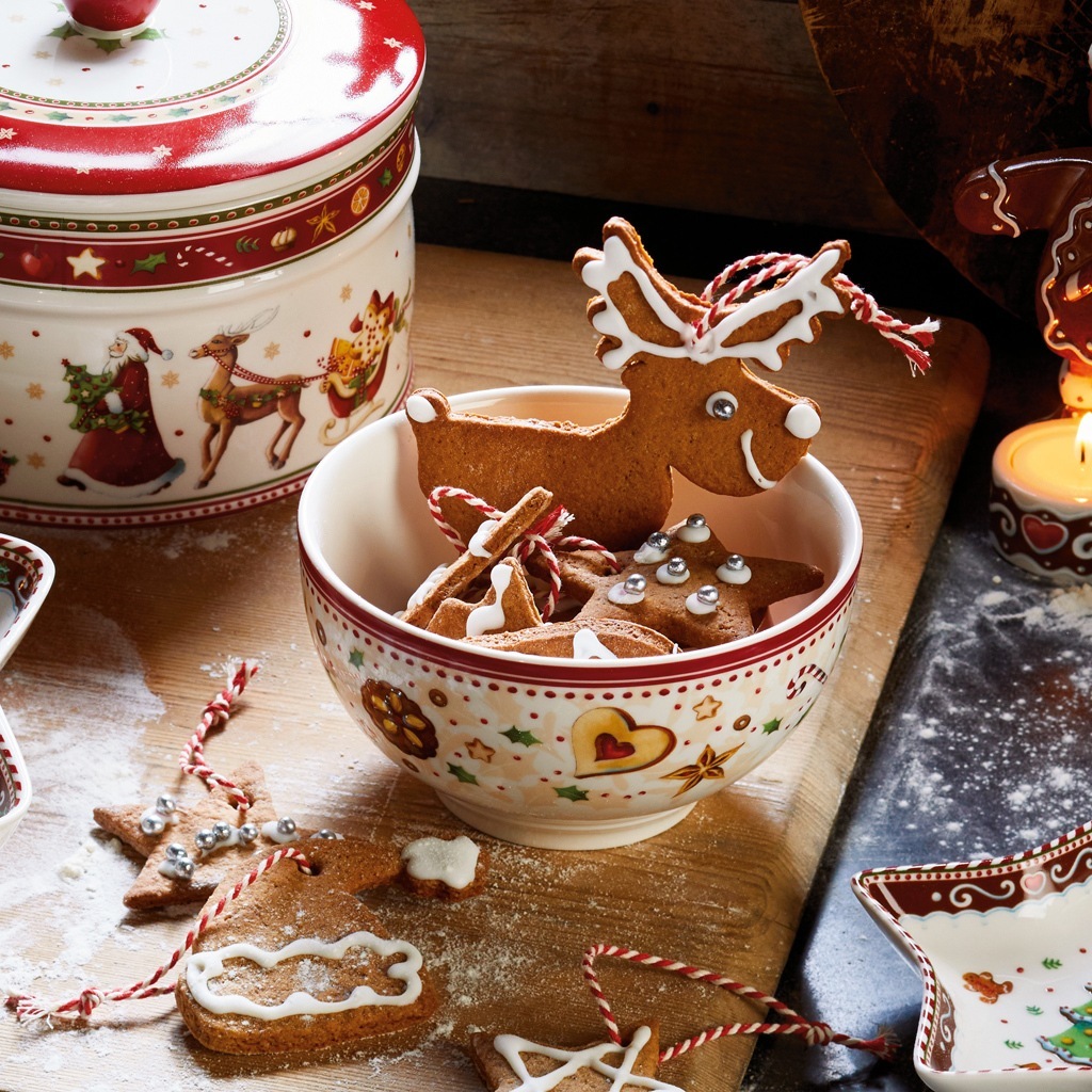 Villeroy & Boch Bowl Ball, Falling Star Winter Bakery Delight — 1 Stück