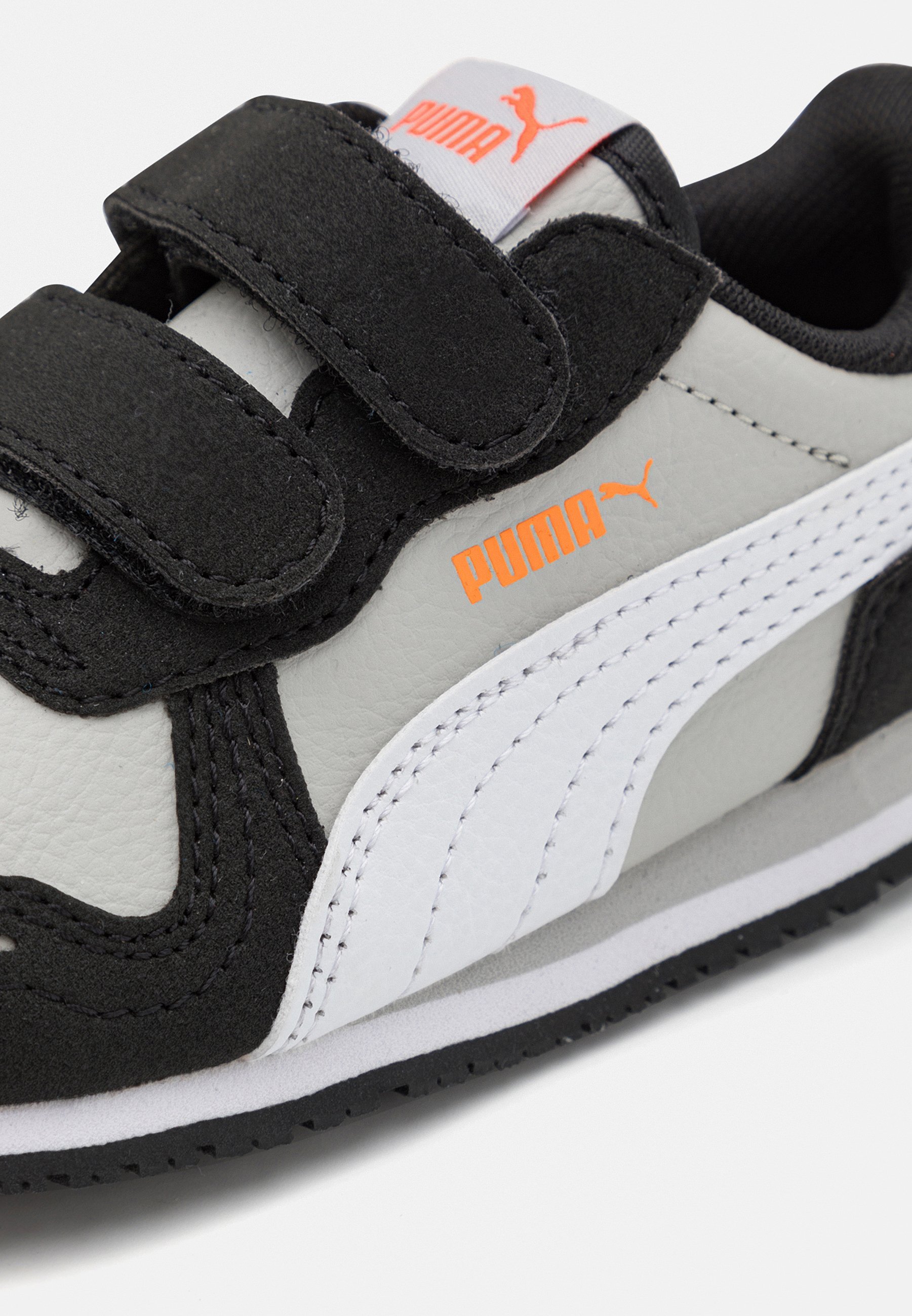 Puma CABANA RACER 20 UNISEX - Edzőcipő - hamvas szürke/fehér/fekete
