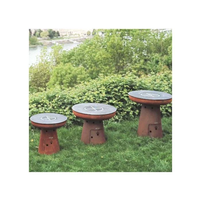 Brasero de acero Nero para barbacoa, altura 79 cm, diámetro 82 cm.