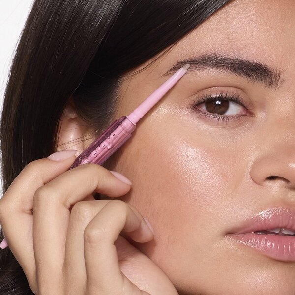 „MCoBeauty XtendBrows“ vidutinio/tamsaus atspalvio antakių formavimo ir formavimo pieštukas<br>0,1 g