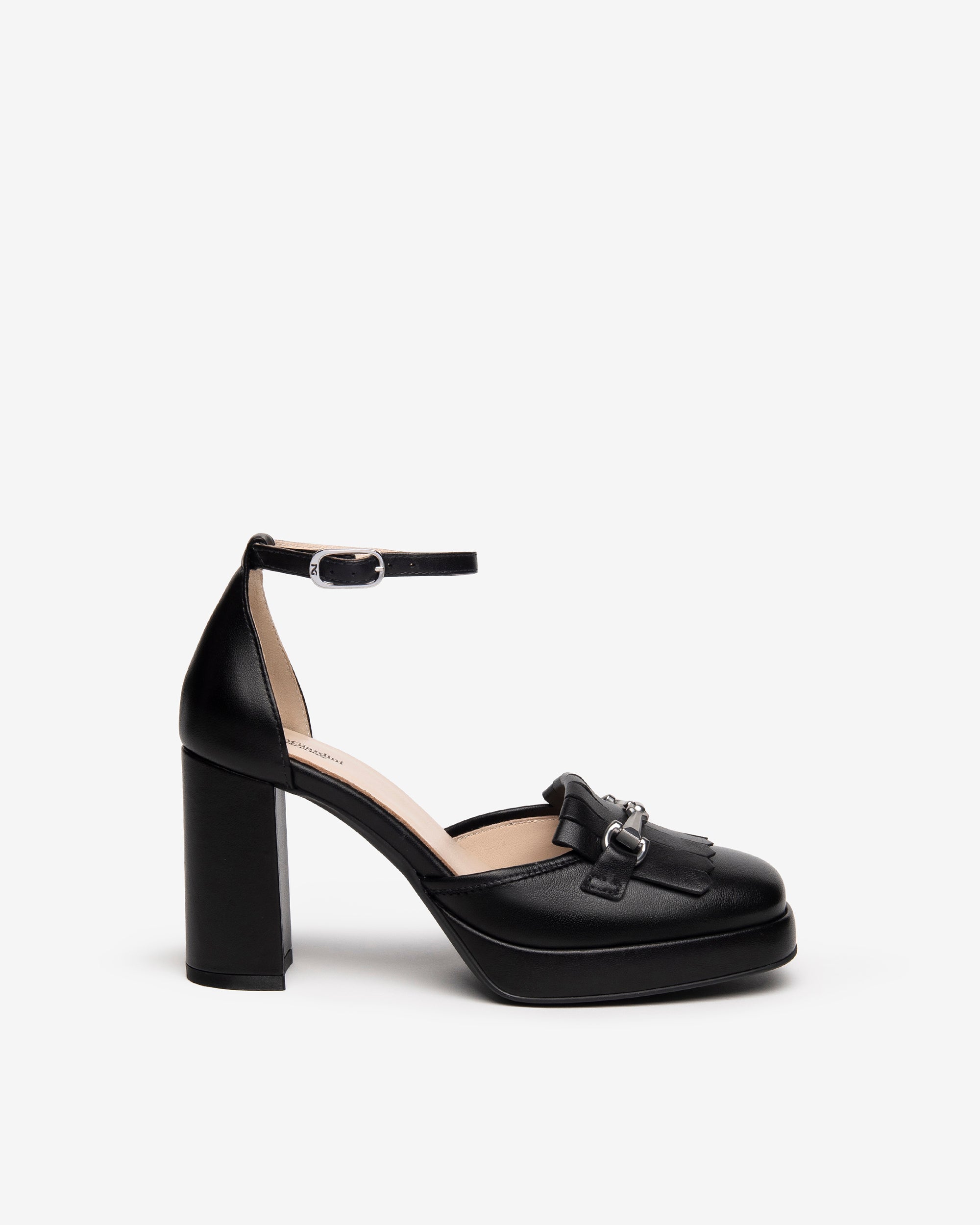  Damen-Pumps aus Leder