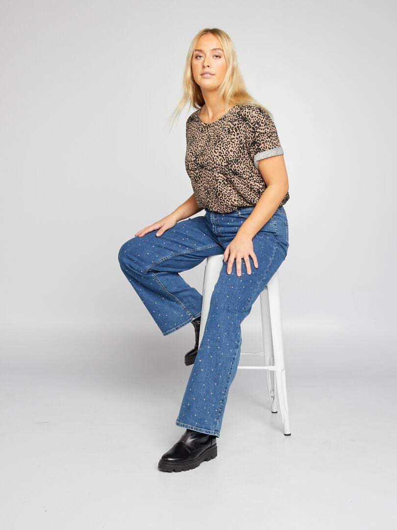 Camiseta de cuello redondo con estampado de leopardo - MARRÓN