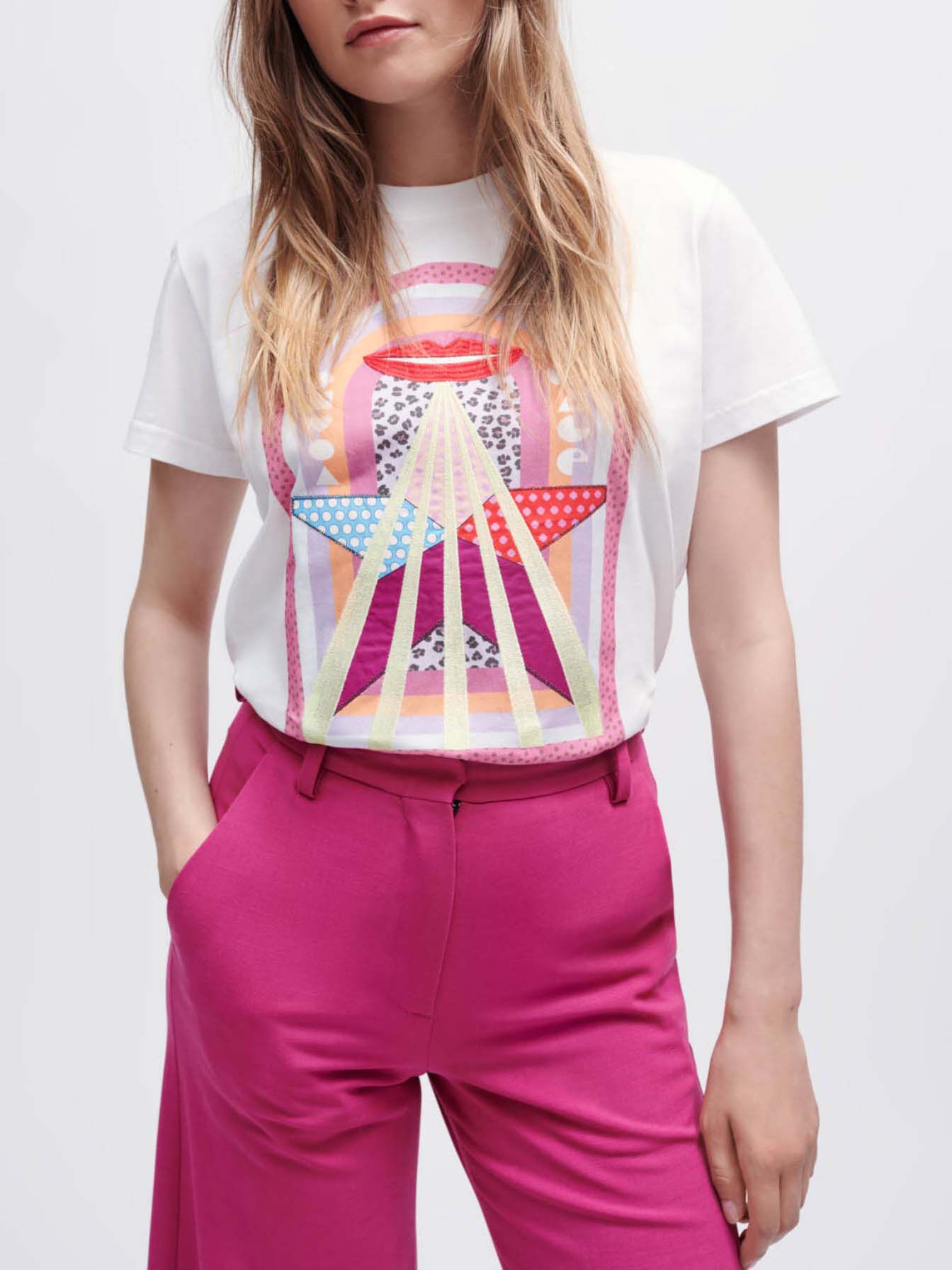 Tricou cu serigrafie și broderie - Alb