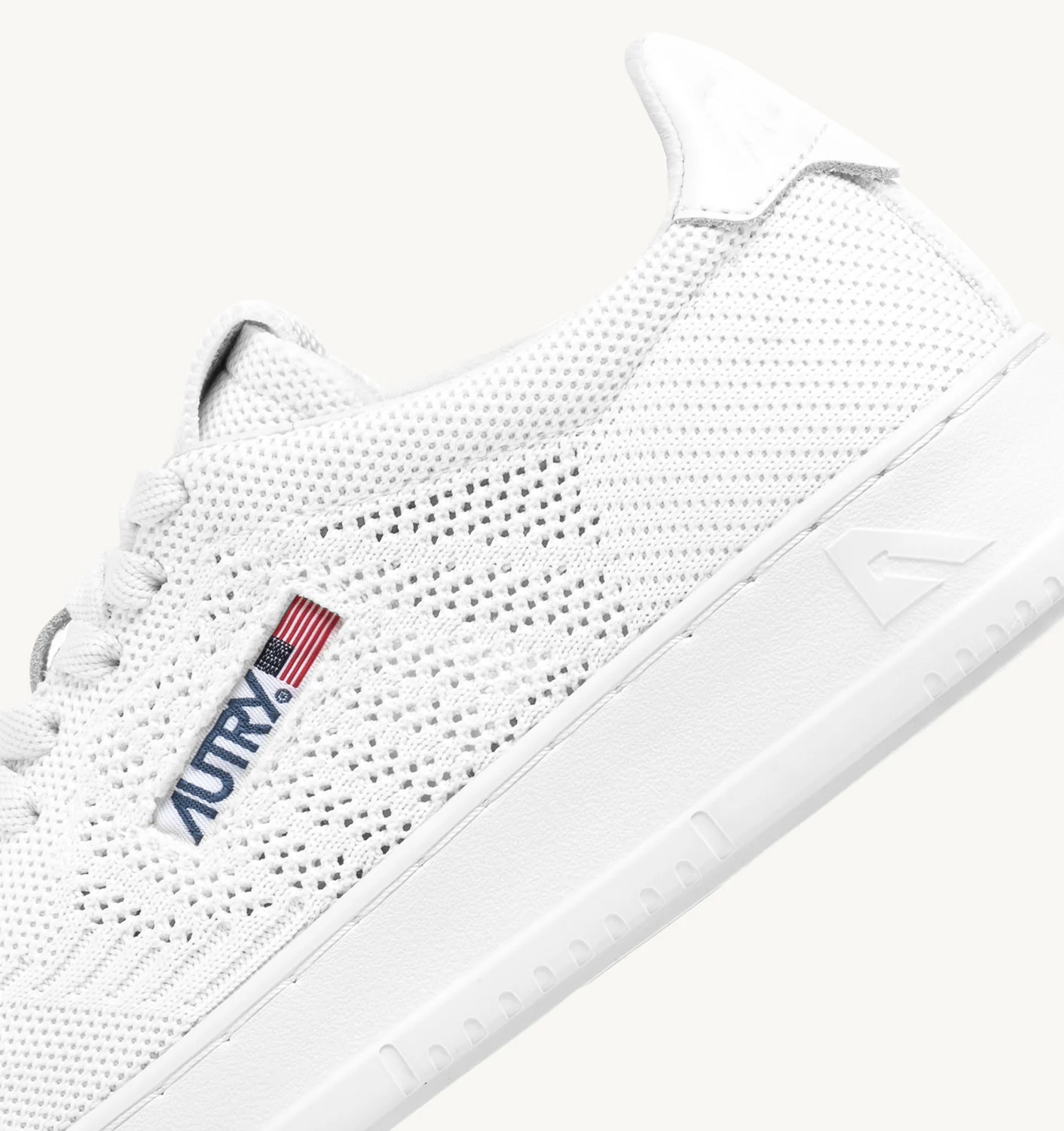Teniși sport din material textil jos MEDALIST EASEKNIT, albi
