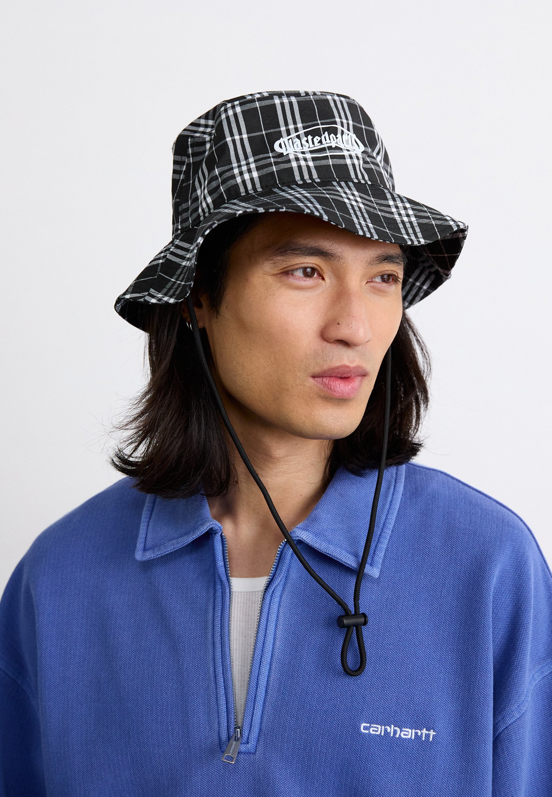 Zbytečné pařížské klobouky