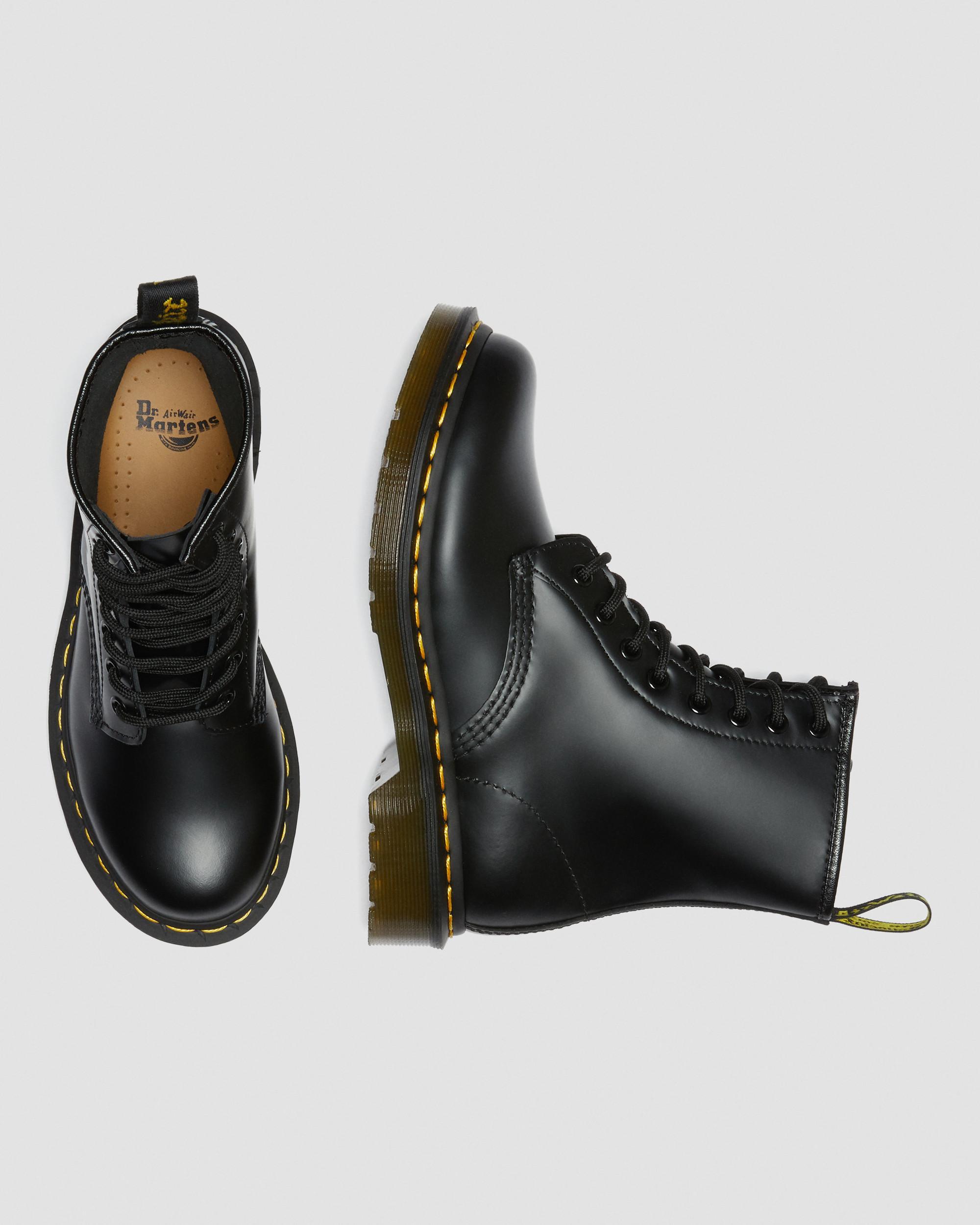 1460 Women's Smooth Leather Lace Up Boots