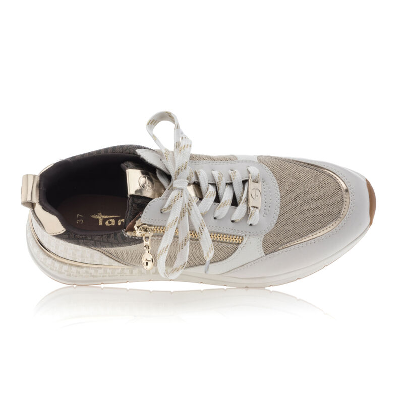 Zapatillas deportivas para mujer color beige.