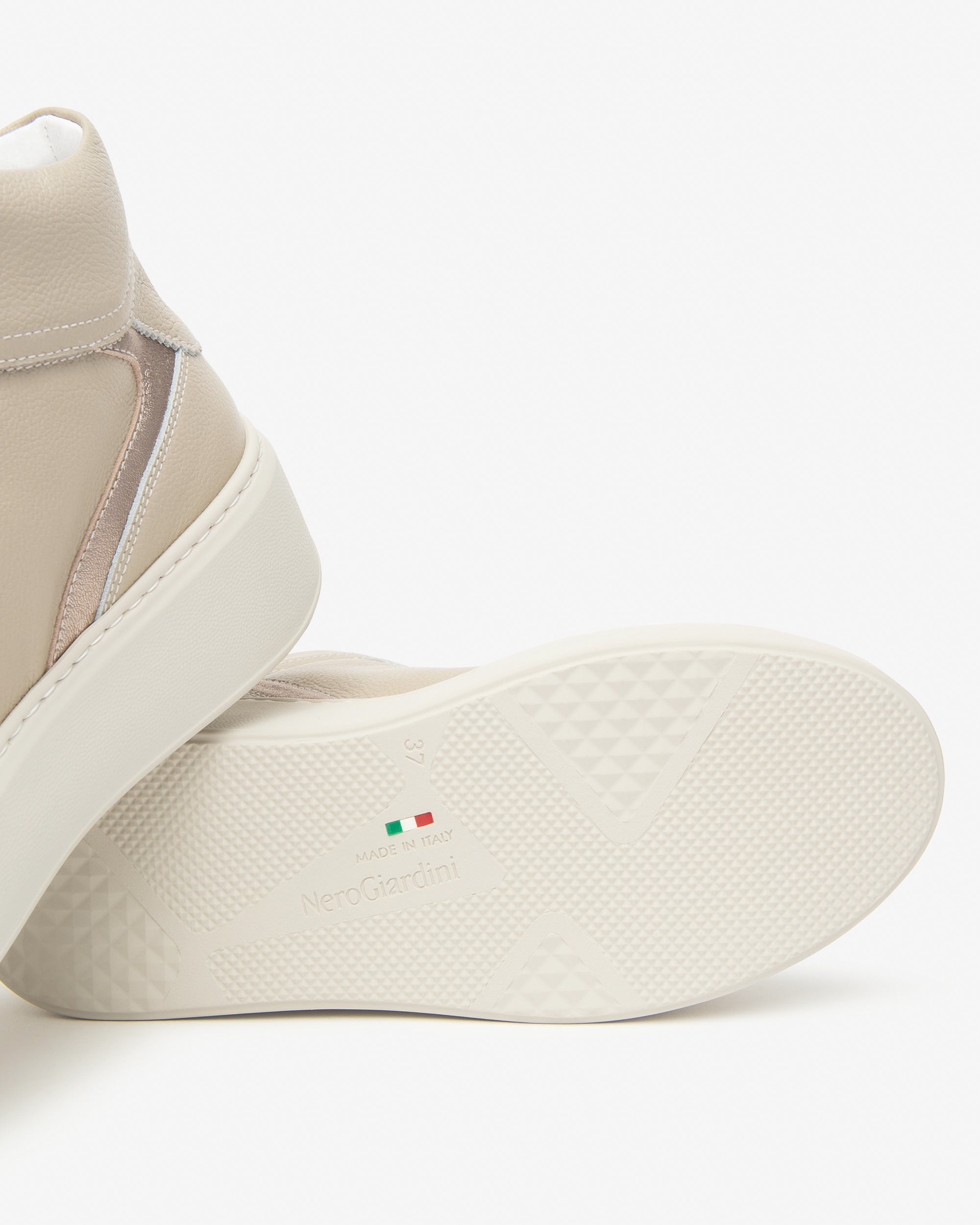  Damen-Sneaker aus Leder und Funktionsmaterial