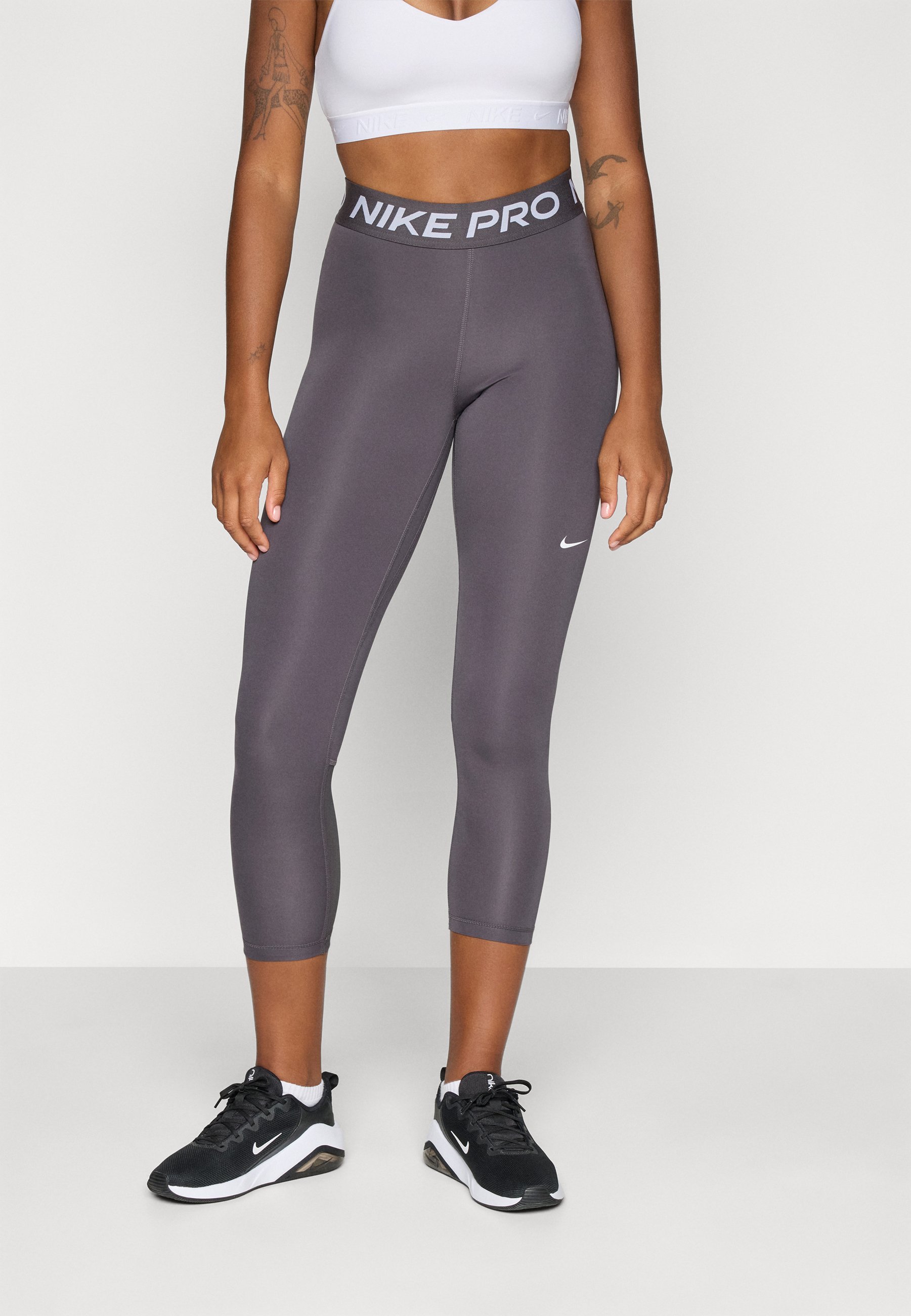 Nike Performance CROP - Leginsy - thunder grey/white