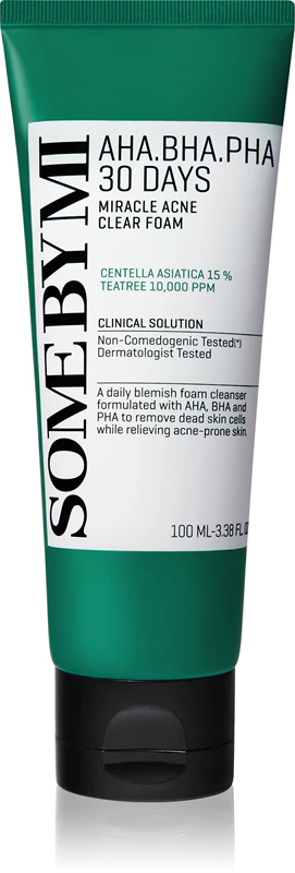Espuma de limpeza profunda Some By Mi AHA∙BHA∙PHA 30 Days Miracle Acne Clear para pele com problemas.