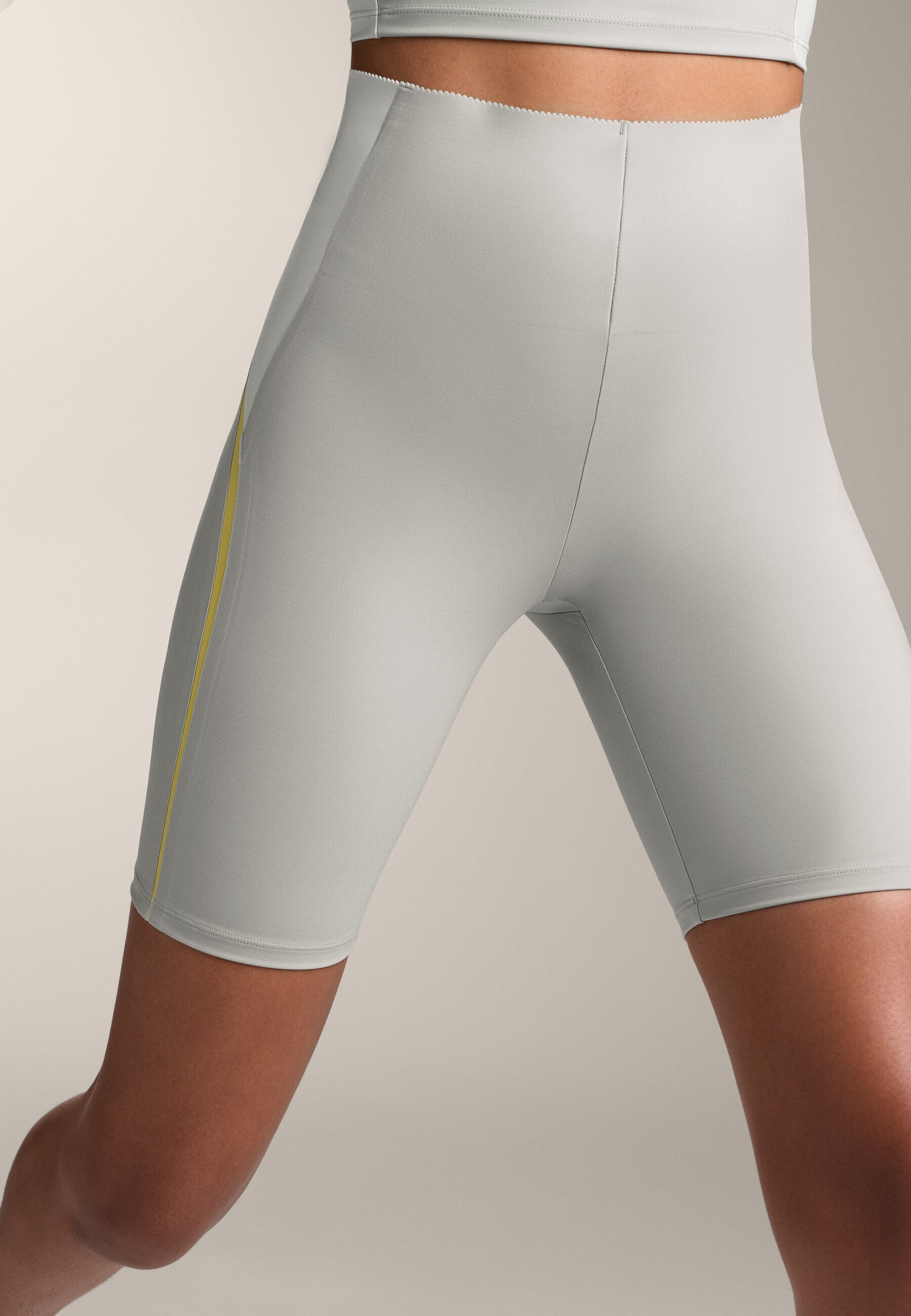 Legging de cyclisme OYSHO - Bloc de compression 25 cm - gris