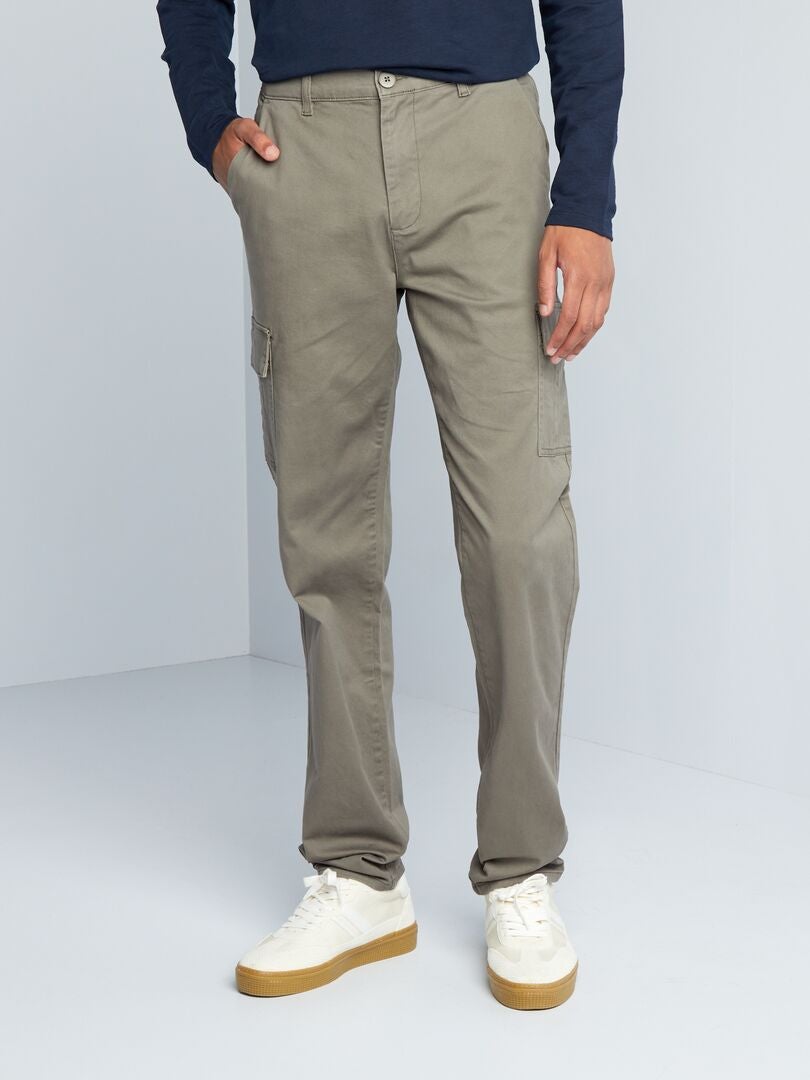 Calça reta com vários bolsos +190 cm - L38 - Cáqui
