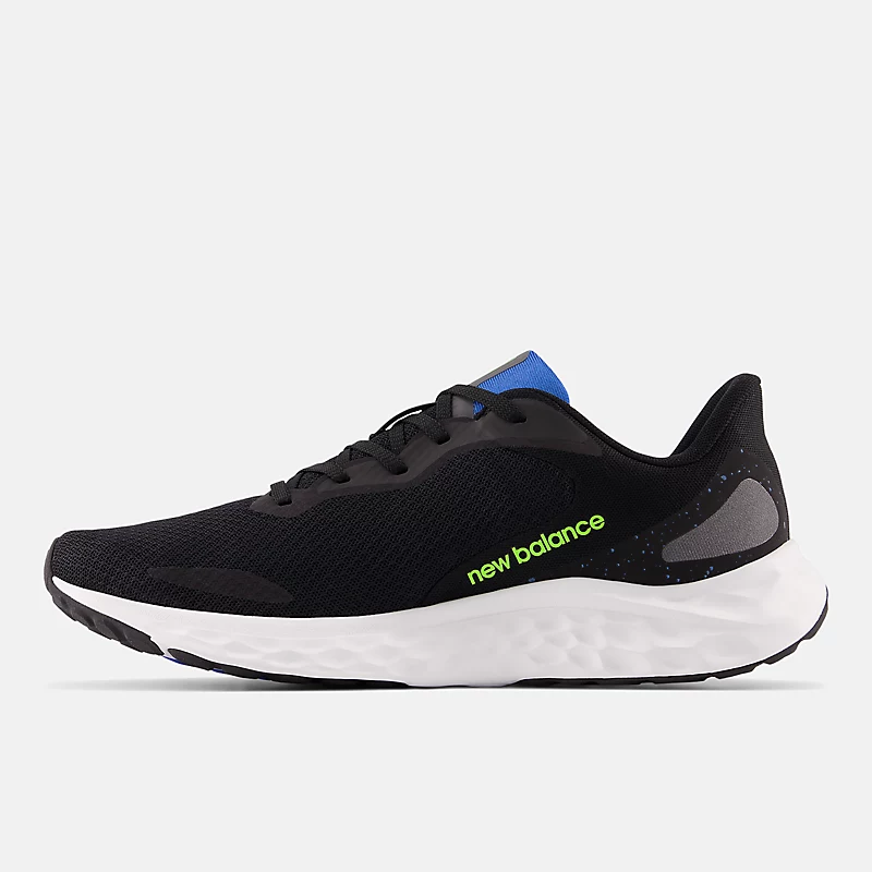 Chaussures Fresh Foam Arishi v4 pour hommes – Noires avec vert pixel et cobalt