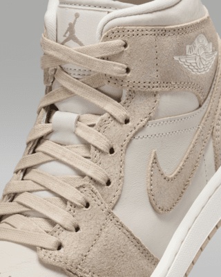 Air Jordan 1 Mid SE Women's Shoes