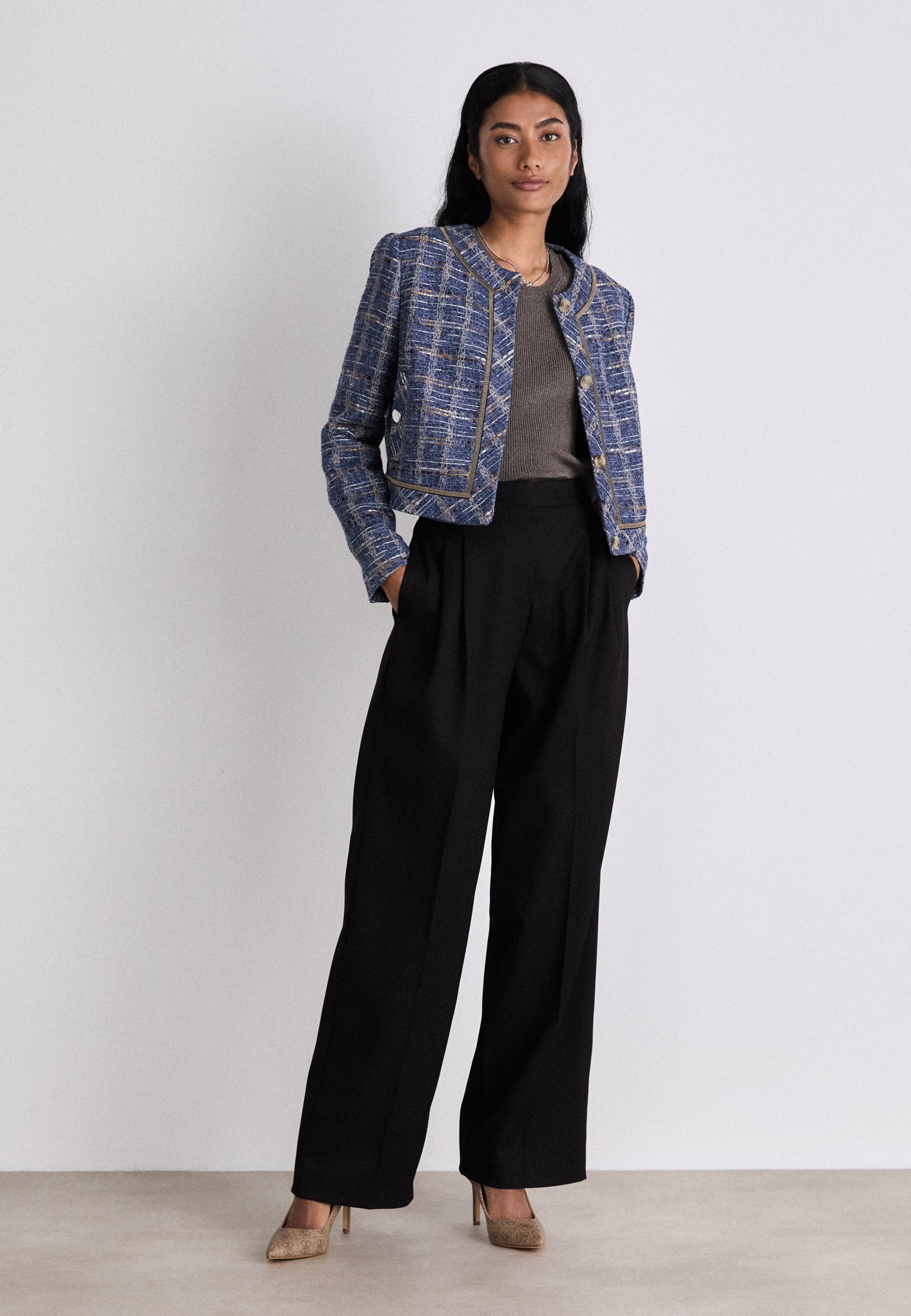 Guess DABBEY 2 - Klassiset korkokengät - beige/ruskea