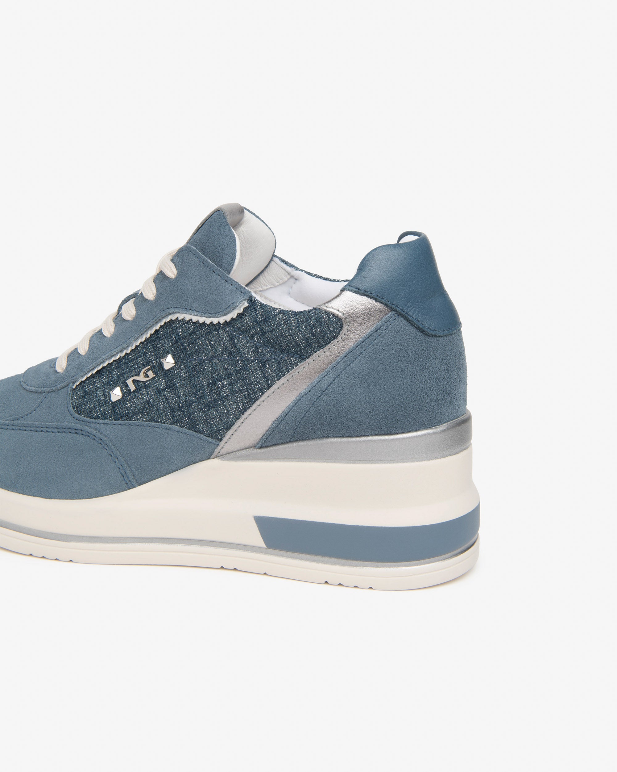  Damen-Sneaker aus Leder, Textil und technischen Materialien