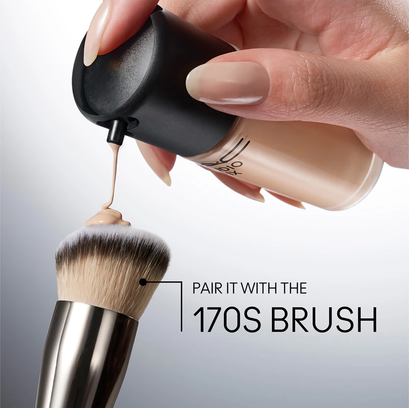 Matný make-up MAC Cosmetics Studio Fix Fluid SPF 15 24HR + kontrola mastnoty