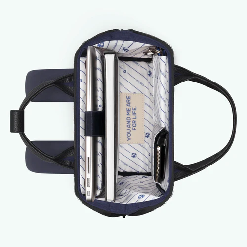 Cabaia Adventurer Kleiner Rucksack, Düsseldorf, lila