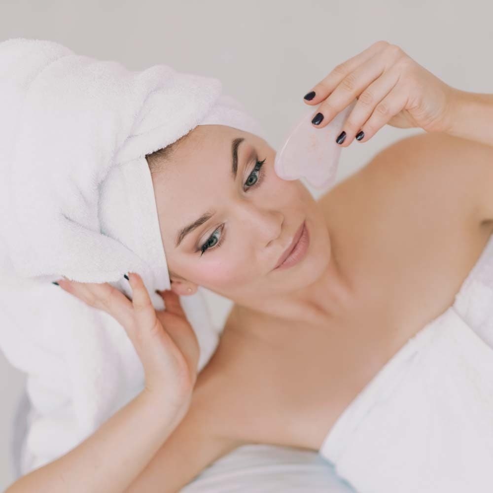 Crystallove Gesichtsmassagegerät Gua Sha – Rosenquarz – 1 Stück