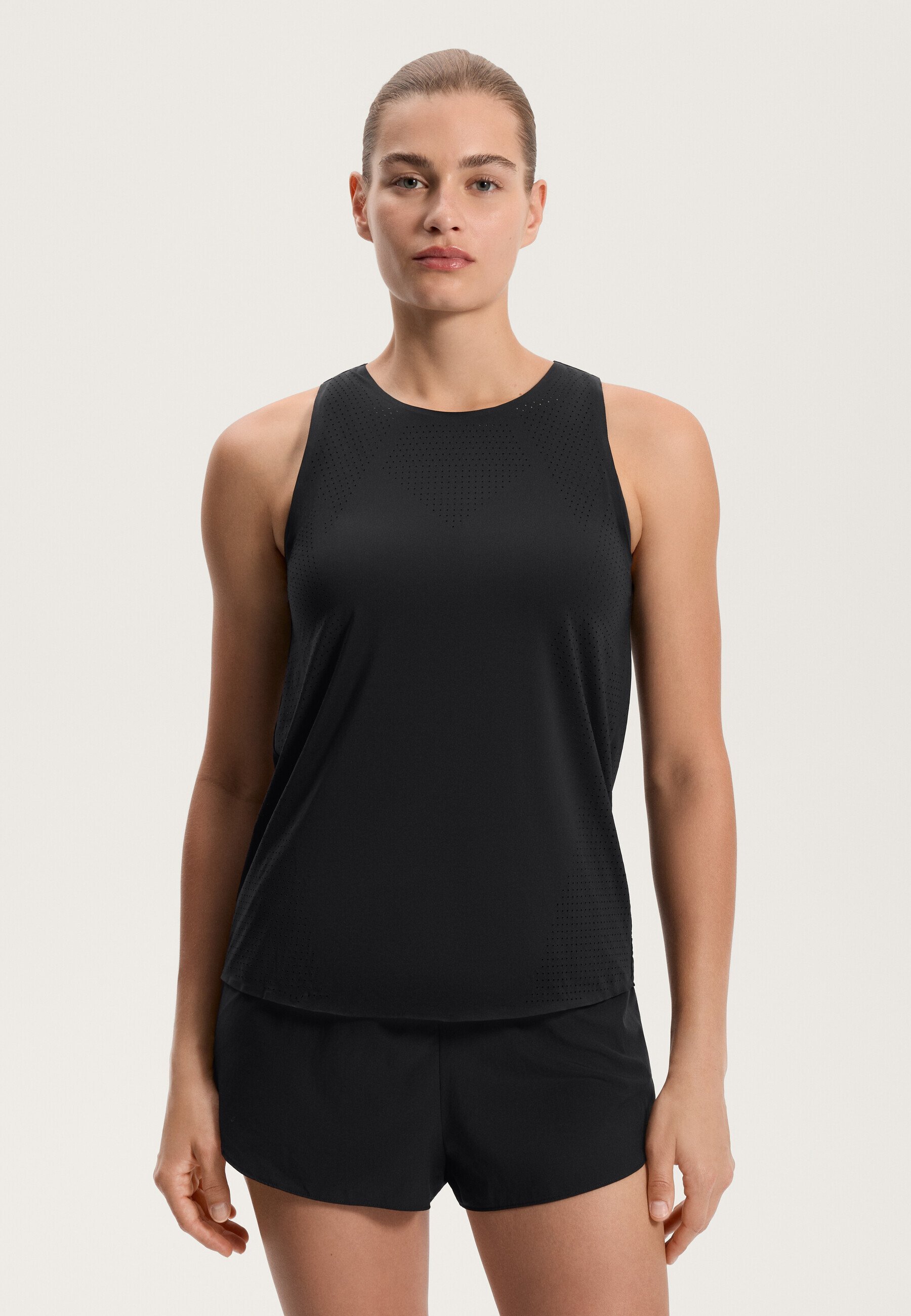 Maglia tecnica senza maniche OYSHO microforata - nera